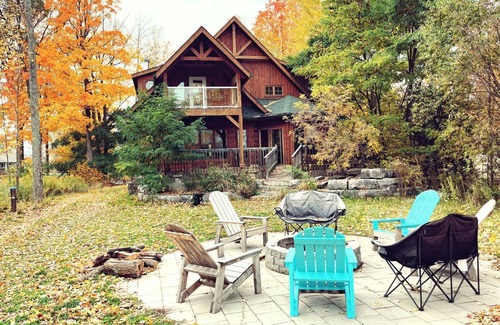 Bobcaygeon Cottage | Cozy Pigeon Lake Cottage