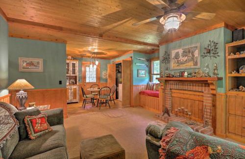 Pine Mountain Maison | Cozy Pine Mountain Cabin with Screened Porch and Yard!