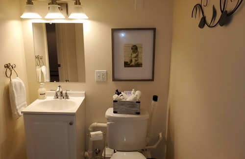 South Peabody Appartement | Cozy place to relax after a great day!