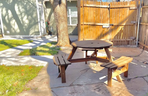 Central Oklahoma City Maison | Cozy Plaza Retreat - Near Downtown & Entertainment