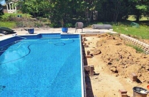 Salisbury Maison | Cozy Poolhouse Close To Downtown/ Airport/ Parks