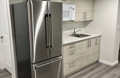 Fort Gary Maison | Cozy Private 1-bedroom Basement Suite with free parking