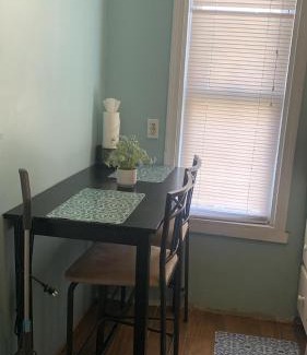 Pawtucket Appartement | Cozy Private 1BR, Well Appointed, Near Providence, MA, RI Line, Easy Access to I-95