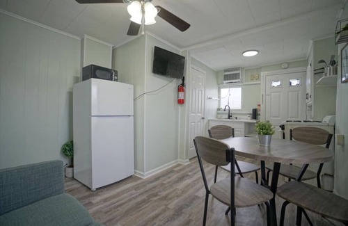 Wildwood Appartement | Cozy Private apt blocks from Beach/Boardwalk 4