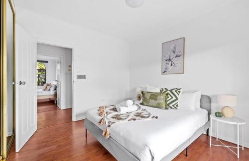 Bankstown Maison | Cozy Private Double Room - Near Stations & Shops - Shared Bathroom