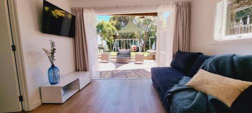 Henderson Maison | Cozy Private Ensuite Escape