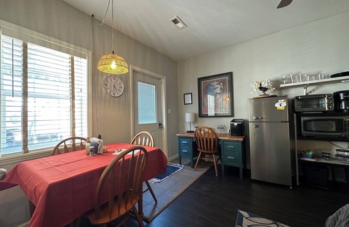 Northeast Raleigh Appartement | Cozy Private Guest House near Neuse River