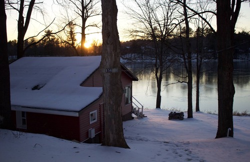 Queensbury Cabine | Cozy Private Lake Cabin Minutes to Lake George & Saratoga Springs - Pet Friendly