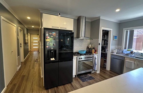 Deer Park Maison | CoZy SHARE ROOM near Deer Park Train Station