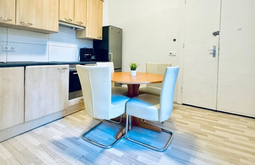 Floridsdorf Appartement | Cozy Private Room | Shared Flat Near FAC Platz