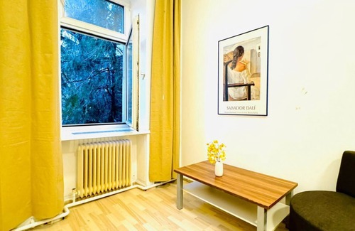 Floridsdorf Appartement | Cozy Private Room | Shared Flat Near FAC Platz