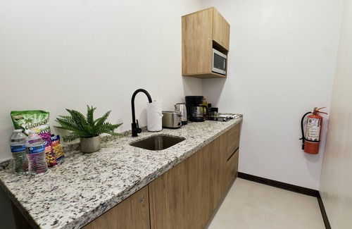 Arenal Hot Springs Appartement | Cozy private studio with WiFi, AC, jacuzzi, volcano views, 8min drive to Fortuna