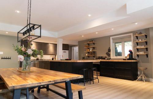 Elora Appartement | Cozy Private Suite with Year-Round Hot Tub