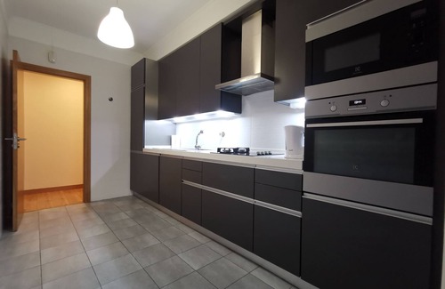 Lumiar Appartement | Cozy Purple Telheiras Apartment