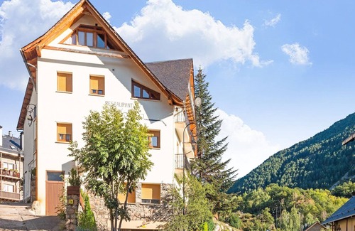 Boi Appartement | Escapade chaleureuse dans les Pyrénées