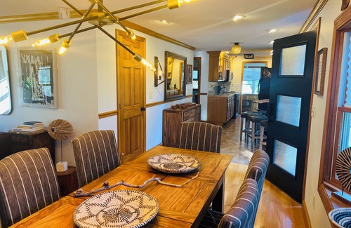 Newburyport Maison | Cozy Ranch