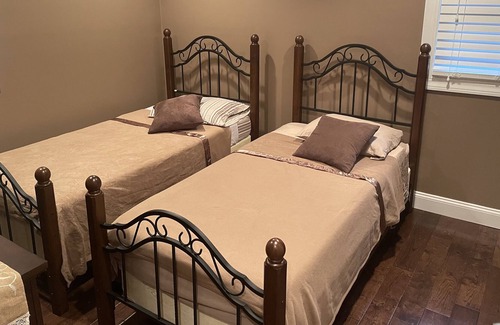 Catskill Maison | Cozy/Relaxing House in Catskill Mountains w/ hot tub & firepit