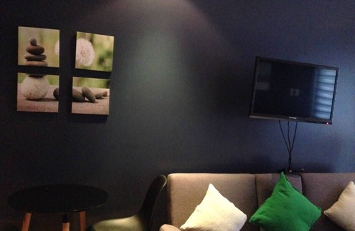 Valenzuela Appartement | Cozy Relaxing Studio Heart of Makati. 54F FASTWI-FI