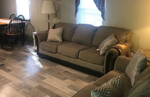 New Richmond Maison | Cozy Remodeled mobile home conveniently located 1mile from the town of Pineville