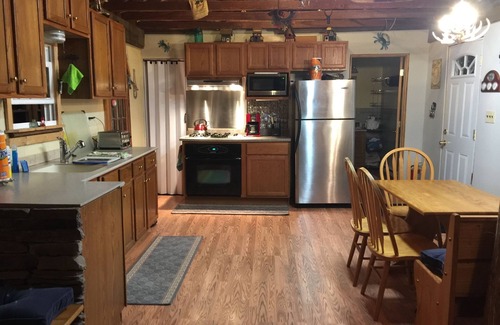 New Milford Maison | Cozy Remote Lake House on Middle Lake