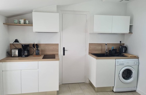 Saint-Vincent-sur-Jard Cottage | Charmante maison rénovée avec jardin commun, proche plage et commerces, idéale pour 2 personnes