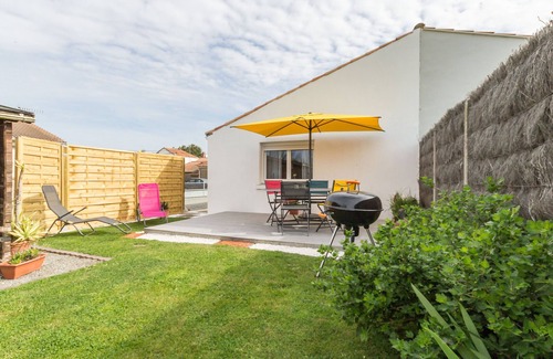 Bourgneuf-en-Retz Cottage | Gîte rénové avec jardin près des marais, à 10 km des plages, acceptant les animaux