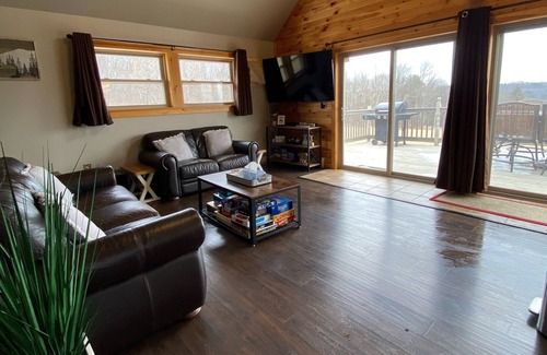 Orson Maison | Cozy Retreat at Bernie’s Bottom