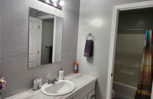 Lawton Maison | Cozy Retreat Family Pet Friendly Near Ft Sill
