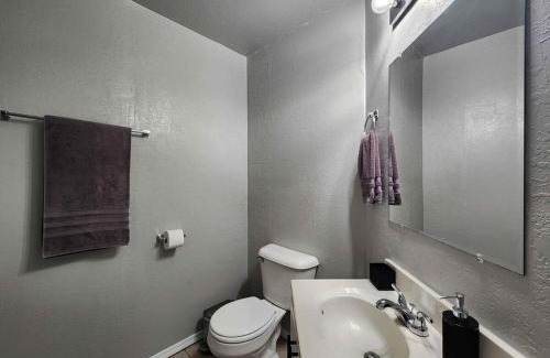 Lawton Maison | Cozy Retreat Family Pet Friendly Near Ft Sill