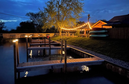 La Salle Cottage | Cozy retreat located off Lake Erie in Woodchuck Marina!