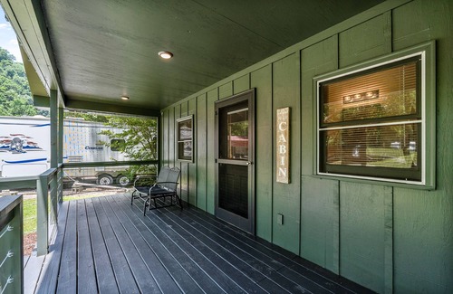 Celina Chalet De Ski | Cozy Retreat on the Obey River near Dale Hollow Lake