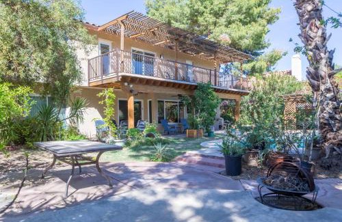 Ahwatukee Foothills Maison | Cozy Retreat with Pool Views Walk to South Mtn Trails