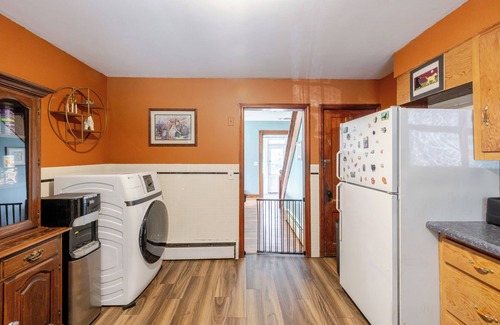 Glendale Maison | Cozy Riverfront Escape in Great Barrington - "Whiskers on the Water"