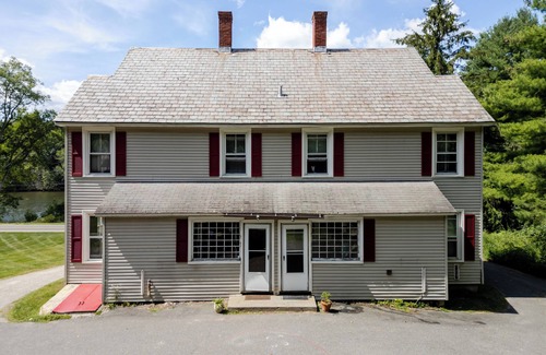 Glendale Maison | Cozy Riverfront Escape in Great Barrington - "Whiskers on the Water"