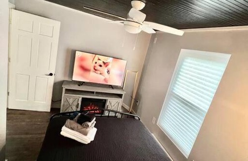 Turkey City Maison | Cozy Riverfront! 5 Mins to Foxburg and Emlenton
