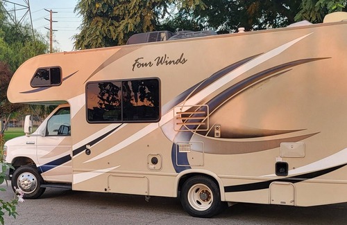 Cottonwood-Verde Village Maison | Cozy riverfront RV in the heart of wine country "Dandy @ Verde Retreat"