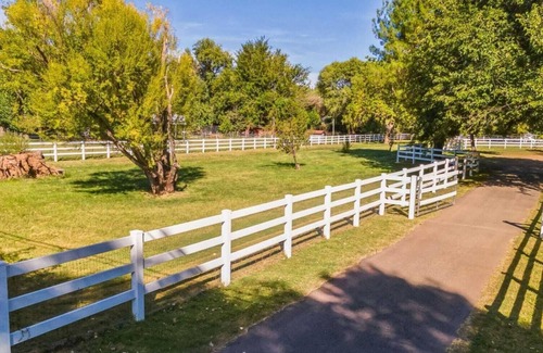 Cottonwood-Verde Village Maison | Cozy riverfront RV in the heart of wine country "Dandy @ Verde Retreat"