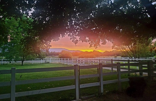 Cottonwood-Verde Village Maison | Cozy riverfront RV in the heart of wine country "Dandy @ Verde Retreat"