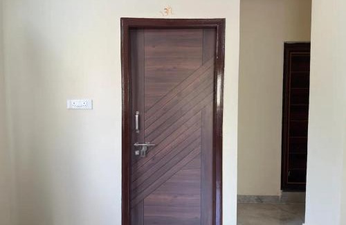 Electronic City Phase II Appartement | Cozy Room 1Bhk with Lift 101