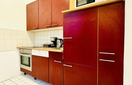 Grinzing Appartement | Cozy Room in a Shared Apt, 10Min to FAC Platz