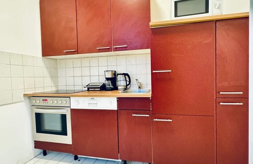 Grinzing Appartement | Cozy Room in a Shared Apt, 10Min to FAC Platz