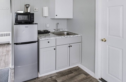Riverview Appartement | Cozy Room in Brownstown Private Bath Wi-Fi