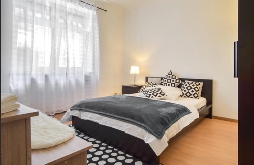 Heslach Maison | Cozy Room in Stuttgart near Center with shared Bathroom and Kitchen