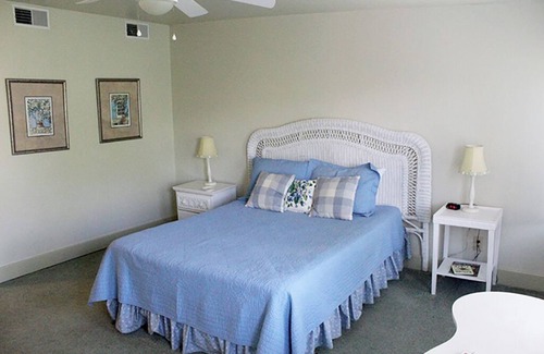 Louisiana Lit Et Petit-Déjeuner | Cozy room located in historic downtown with a 5 minute walk to the riverfront!