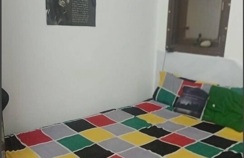Govindpuri Maison | Cozy Room near Delhi's Landmarks Cook, Relax and explore in Govindpuri, Kalkaji