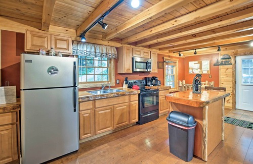 Glenfield Cabine | Cozy, Rustic Adirondack Riverfront Log Cabin, Rapids, Near Horse and ATV trails