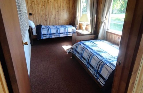 Port Ontario Cottage | Cozy & Rustic "BLUE" Cottage