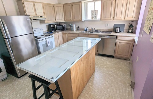 Cumberland Maison | Cozy Rustic Home for the Family!!! WALKABLE TO DOWNTOWN!!