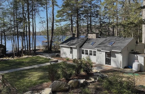 Fitzwilliam Cabine | Cozy, Rustic Summer Cabin on Clean Lake