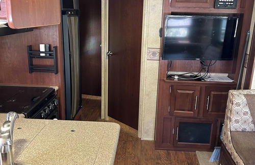 San Marcos Maison | Cozy RV with AC and WiFi in Terrific San Marcos, close to river tubing.